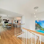 Ourmadeira - Grandview, Contemporary